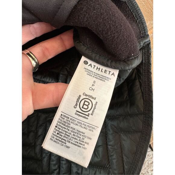 Athleta Cozy Sherpa Snap Sweatshirt in Black Size Small - Picture 8 of 9